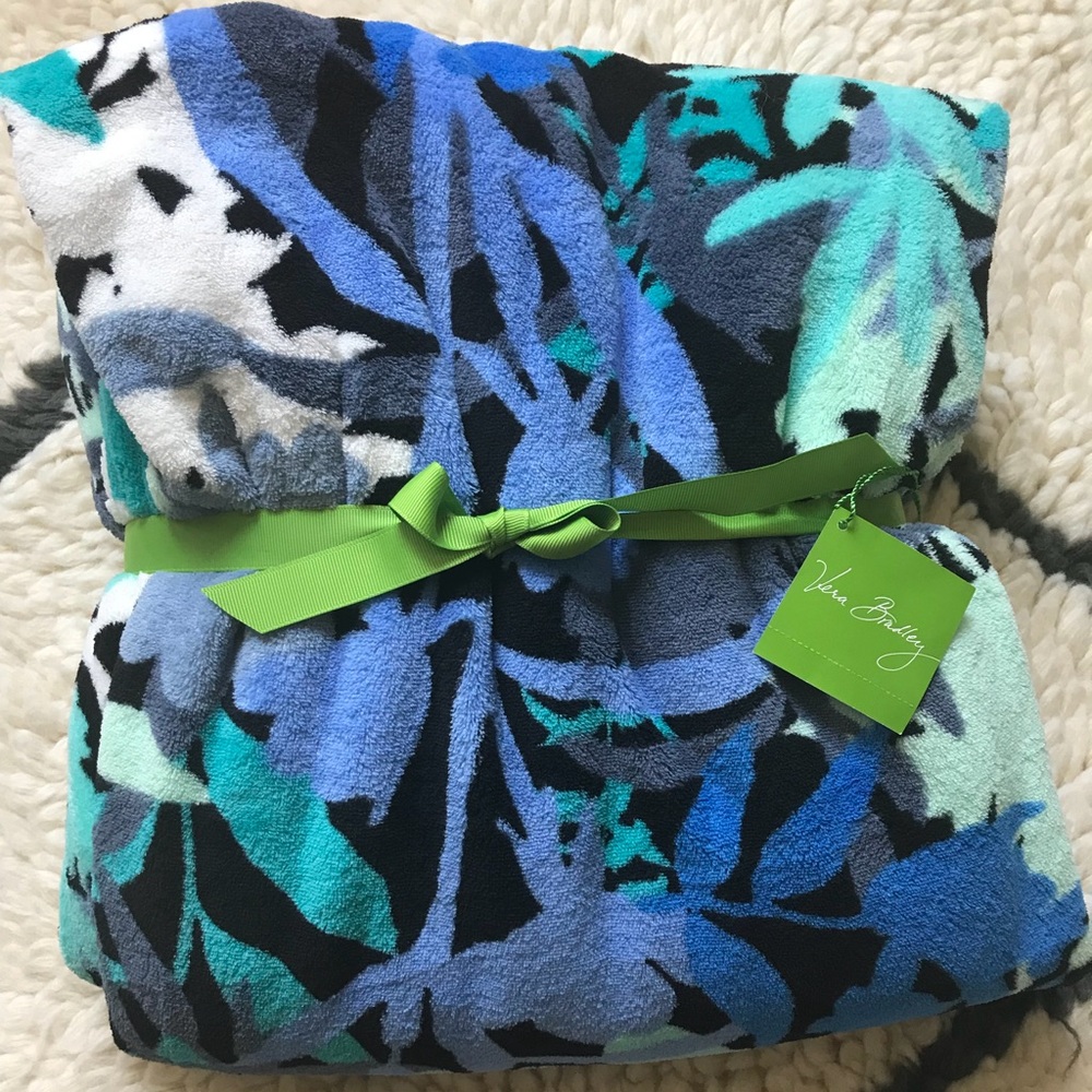 Vera Bradley throw